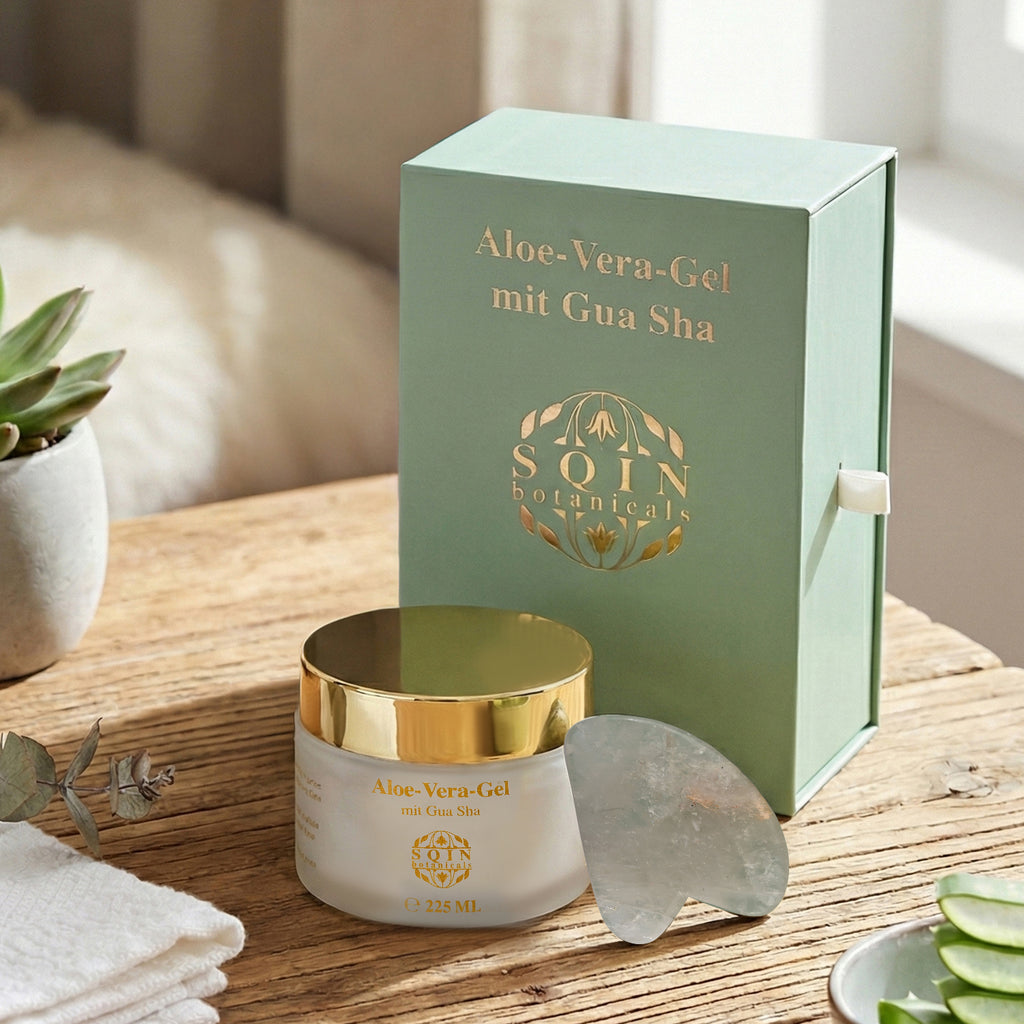SQIN Botanicals Aloe Vera Gel Set 225 ml mit Rauchquarz Gua Sha