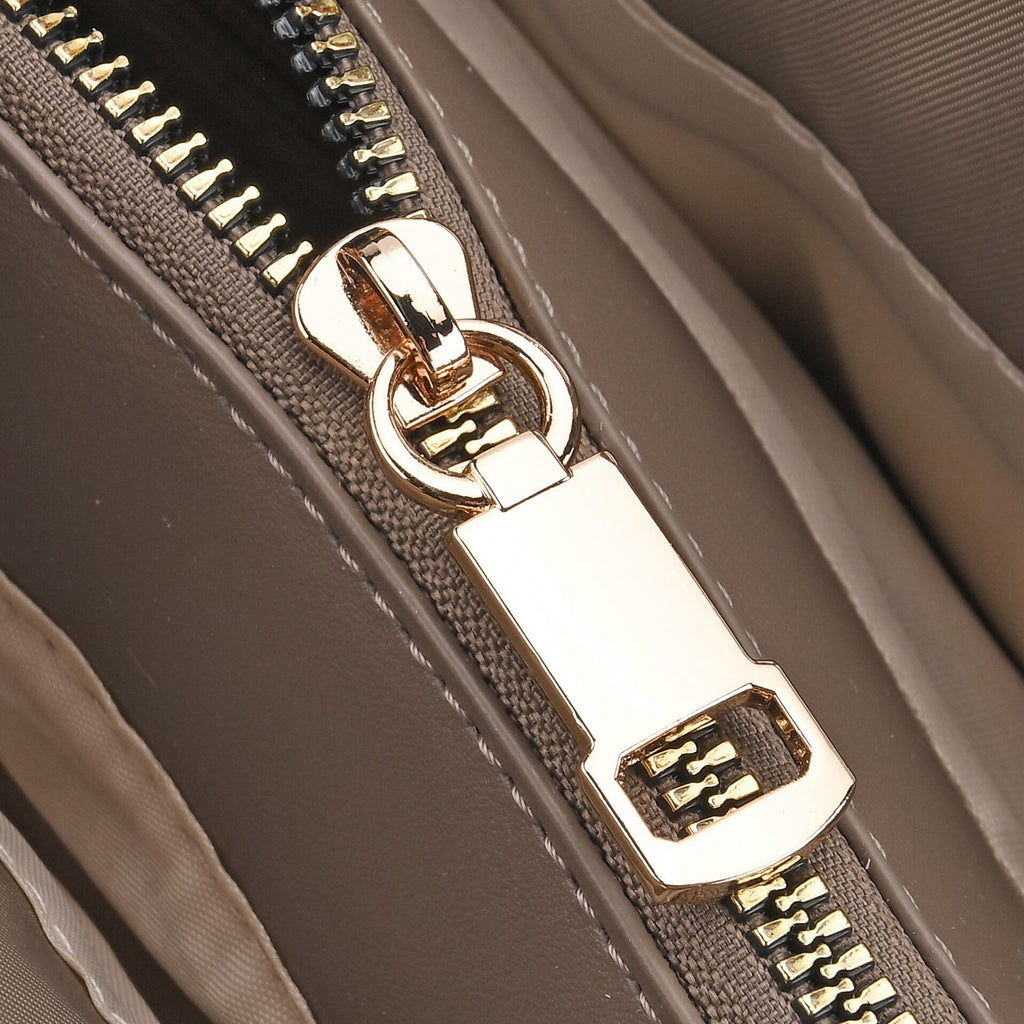 Urban Nylon Crossbody Tasche, 3 Außenfächer und 2 Innenfächer, 22 x 23 x 9 cm, Taupe
